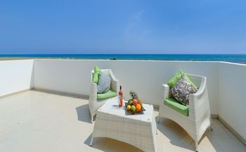 Sunrise Frontline Villas Sotira  ภายนอก รูปภาพ